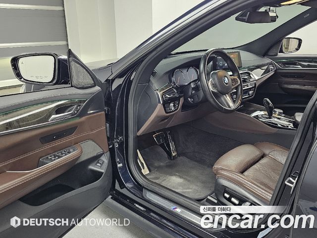 BMW Gran Turismo 2018 — photo 11