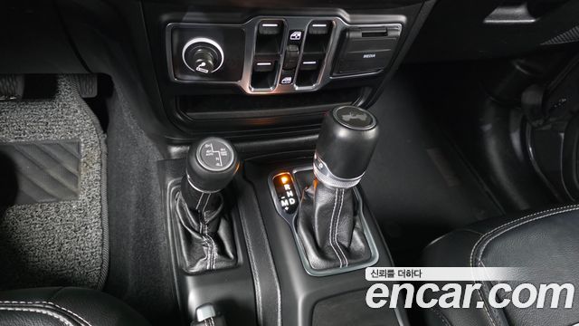 Jeep Wrangler 2020 — photo 9