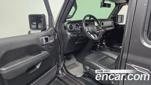 Jeep Wrangler 2020 — photo 10