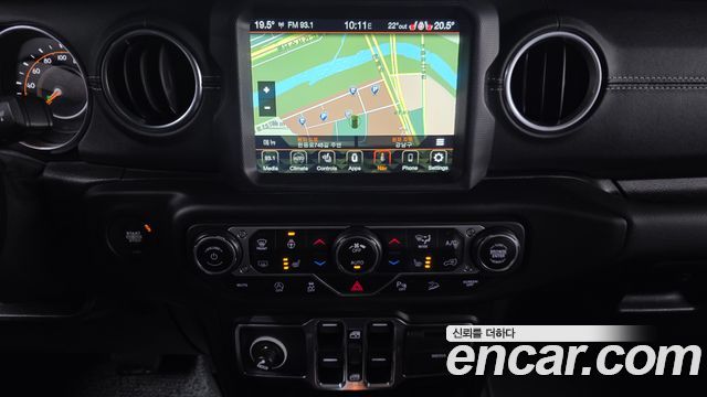 Jeep Wrangler 2020 — photo 14