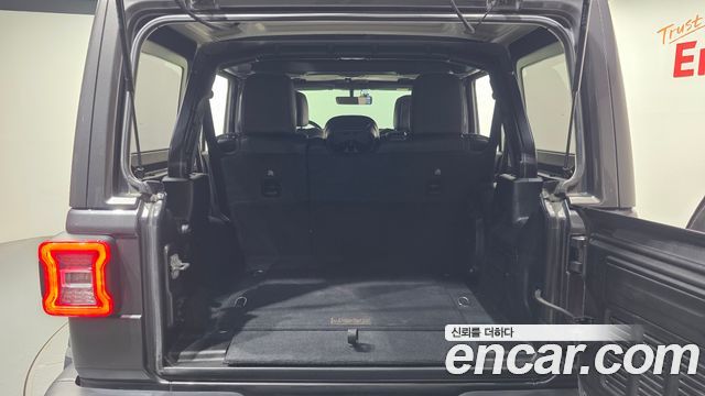 Jeep Wrangler 2020 — photo 20
