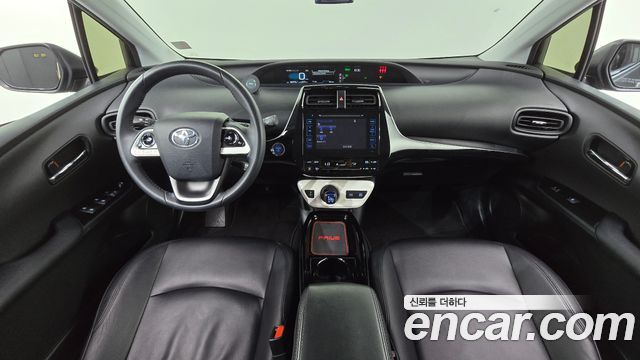 Toyota Prius 2018 — photo 10