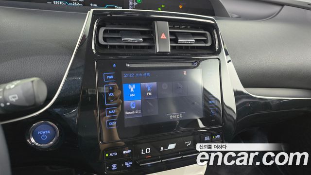 Toyota Prius 2018 — photo 25