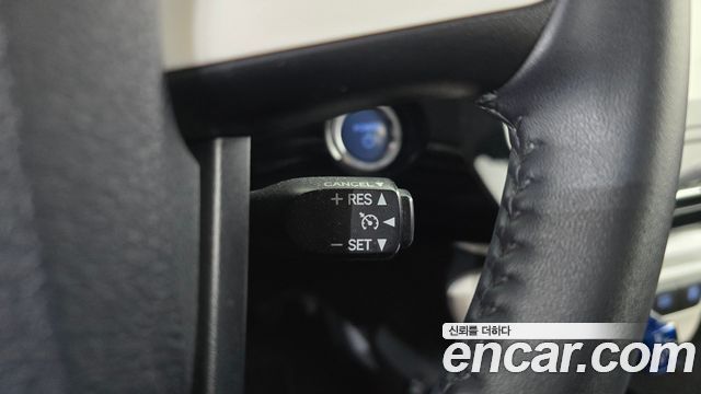 Toyota Prius 2018 — photo 26