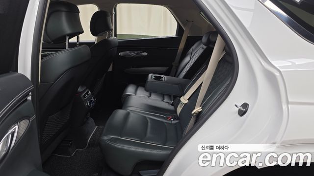 Genesis GV70 2022 — photo 18