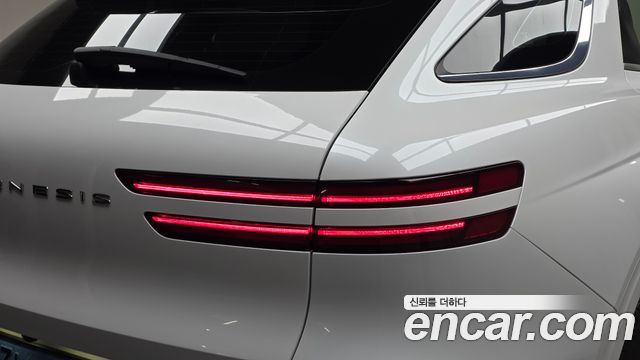 Genesis GV70 2022 — photo 9