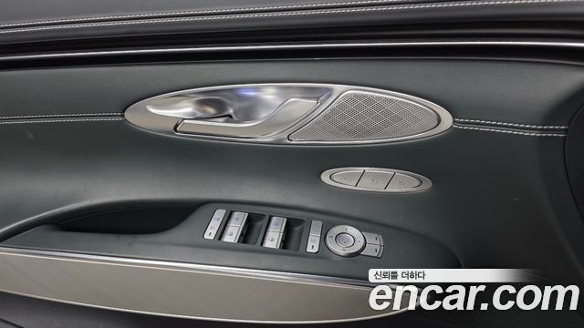 Genesis GV70 2022 — photo 27