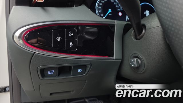 Genesis GV70 2022 — photo 34