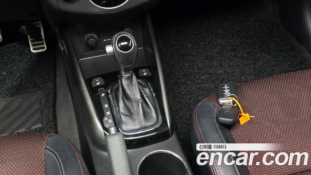 Kia Porte 2011 — photo 12