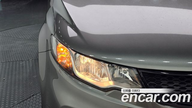 Kia Porte 2011 — photo 8