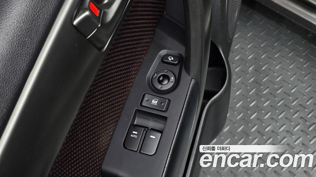 Kia Porte 2011 — photo 28