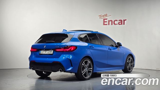 BMW 1-Series 2021 — photo 2