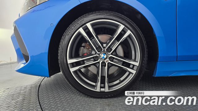 BMW 1-Series 2021 — photo 5