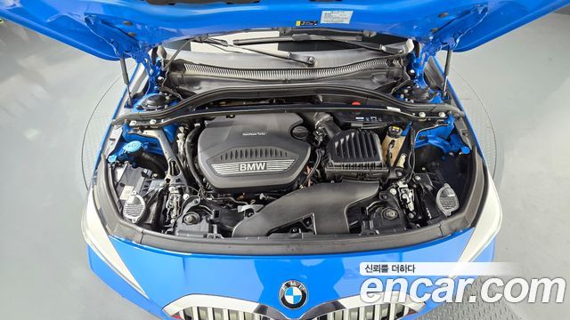 BMW 1-Series 2021 — photo 6
