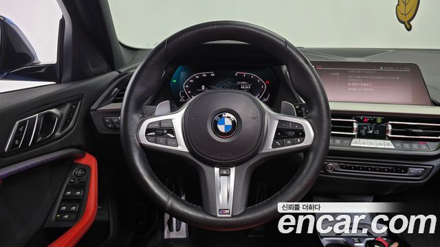 BMW 1-Series 2021 — photo 19