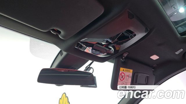BMW 1-Series 2021 — photo 26