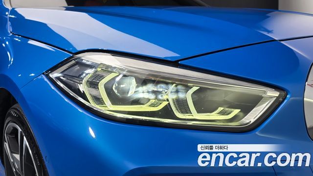 BMW 1-Series 2021 — photo 8