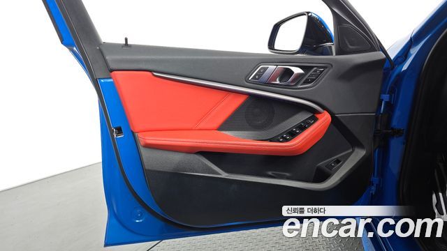 BMW 1-Series 2021 — photo 14