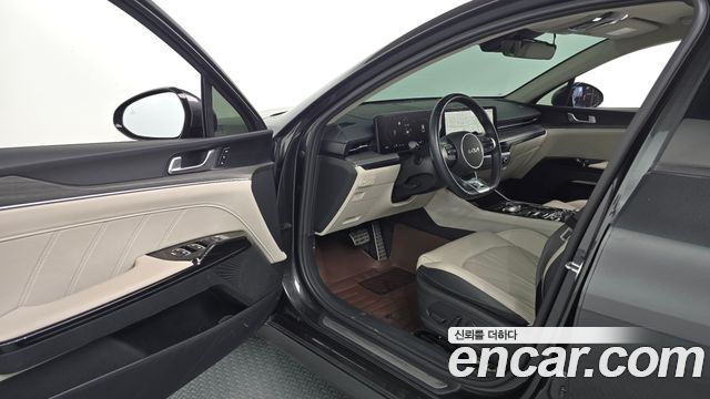 Kia K5 2024 — photo 10