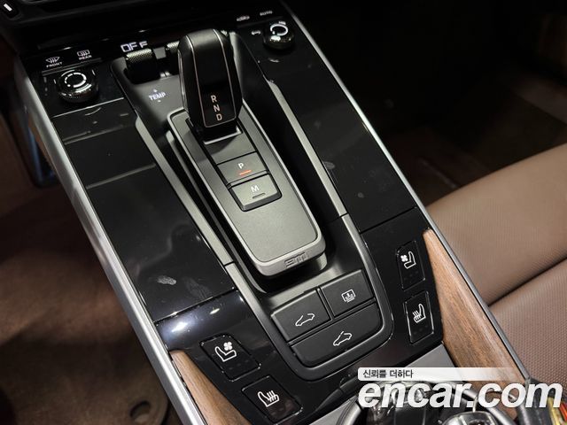 Porsche 911 2020 — photo 10