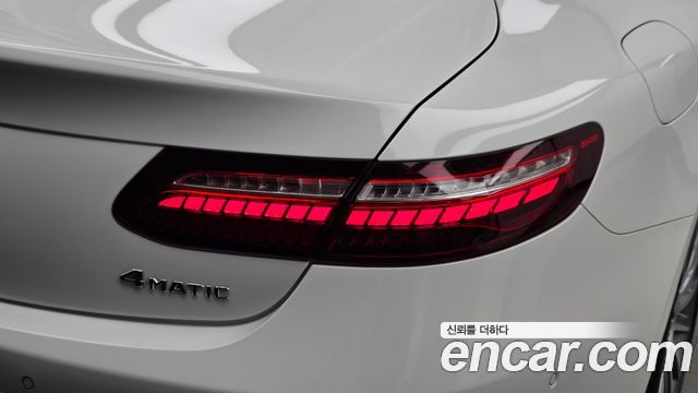 Mercedes-Benz E-Class 2021 — photo 9