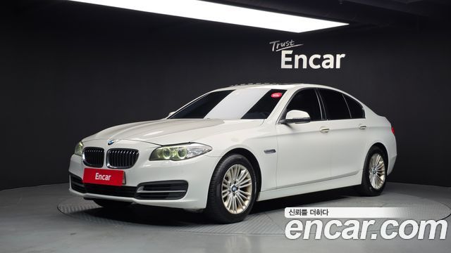 BMW 5-Series 2015 — photo 1