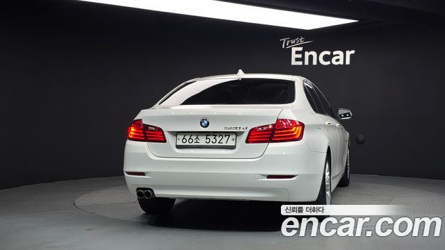 BMW 5-Series 2015 — photo 4