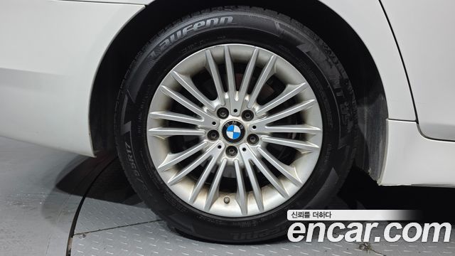 BMW 5-Series 2015 — photo 5