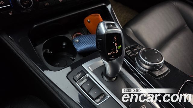 BMW 5-Series 2015 — photo 9