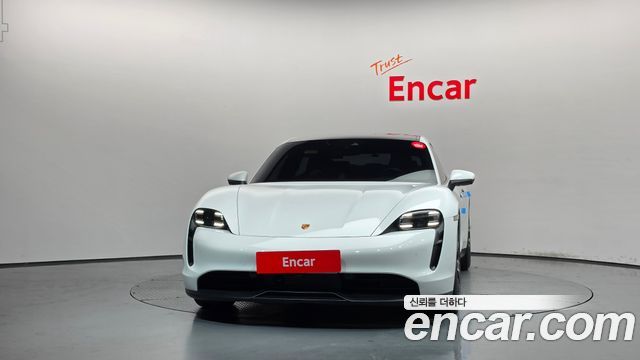 Porsche Taycan 2023 — photo 3