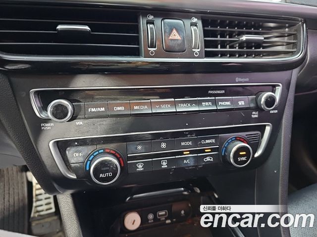 Kia K5 2016 — photo 16