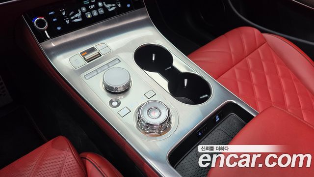 Genesis GV70 2025 — photo 12