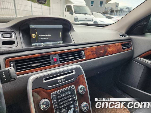 Volvo S80 2014 — photo 18