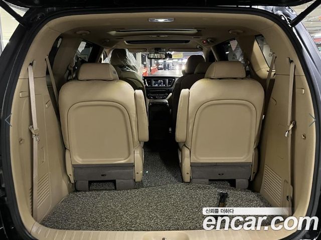 Kia Canival 2019 — photo 12
