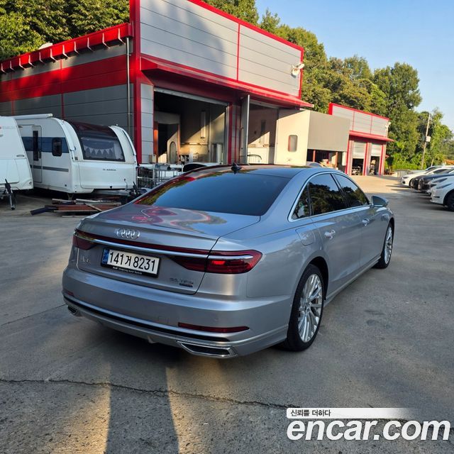 Audi A8 2020 — photo 6