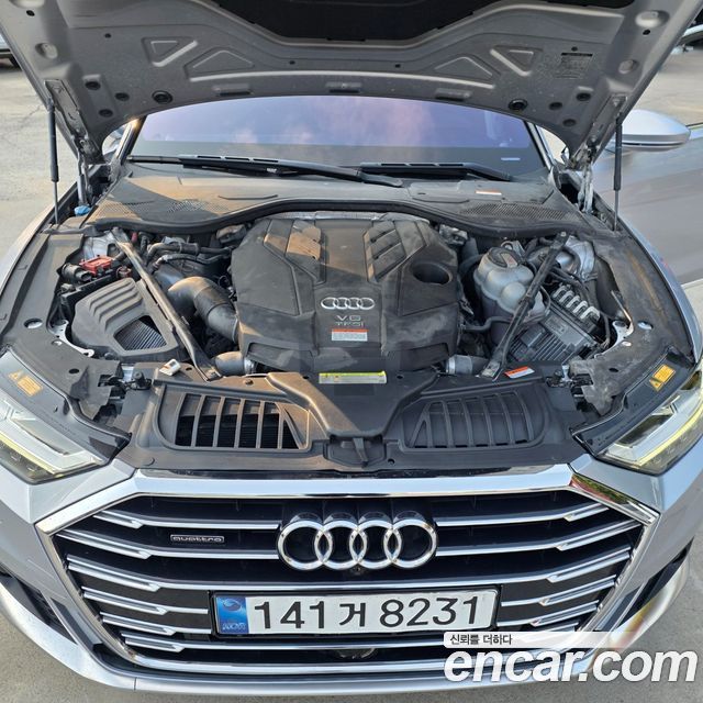 Audi A8 2020 — photo 20