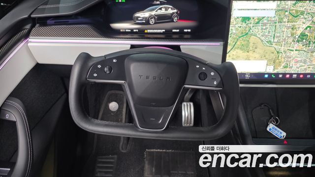 Tesla Model X 2023 — photo 13