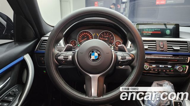BMW 3-Series 2017 — photo 13