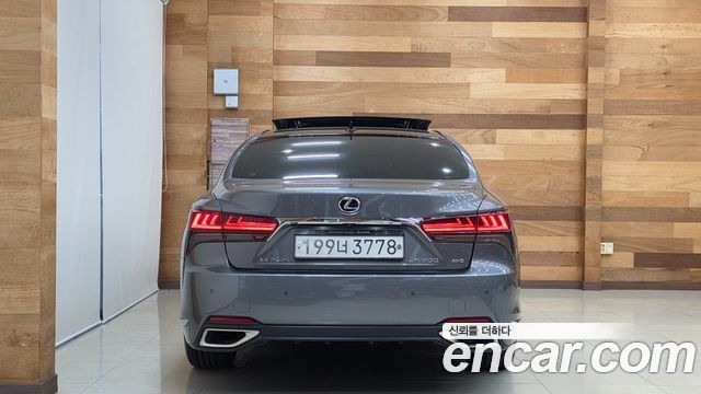 Lexus LS 2022 — photo 4