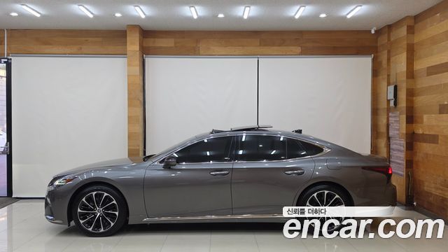 Lexus LS 2022 — photo 5