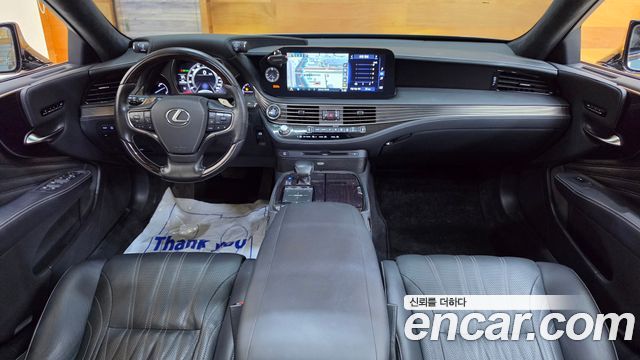 Lexus LS 2022 — photo 8