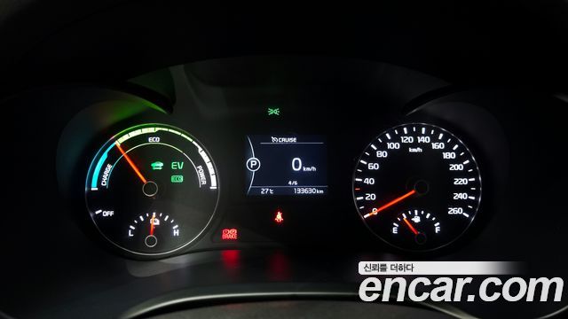 Kia K5 2017 — photo 8