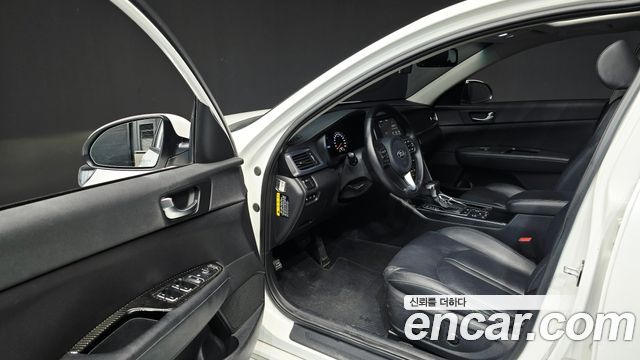 Kia K5 2017 — photo 10