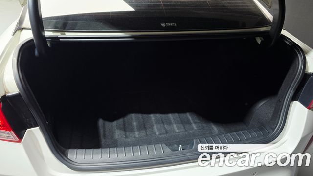 Kia K5 2017 — photo 20