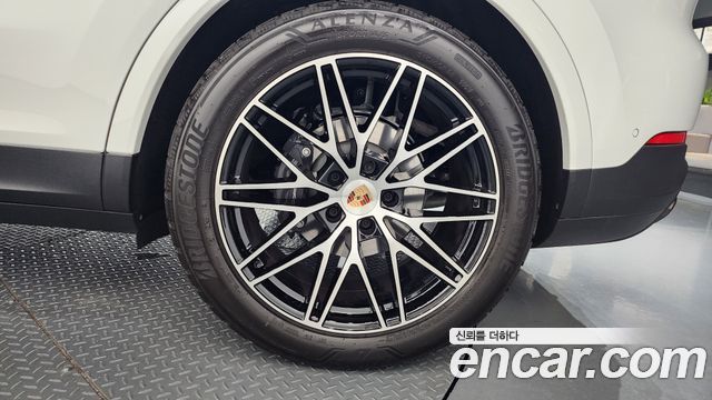Porsche Cayenne 2026 — photo 7