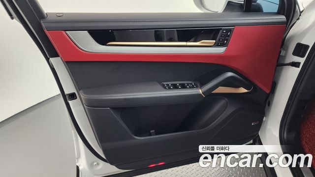 Porsche Cayenne 2026 — photo 14