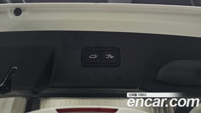 Kia Canival 2023 — photo 15