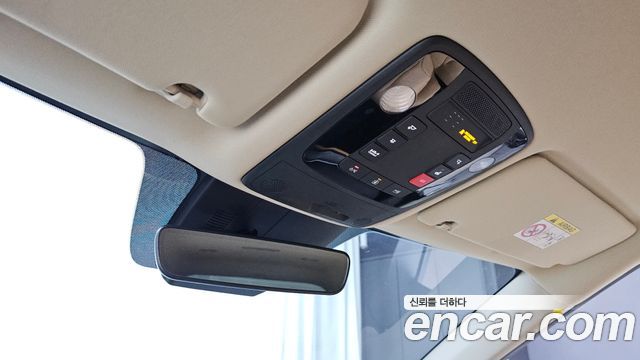 Kia Canival 2023 — photo 17