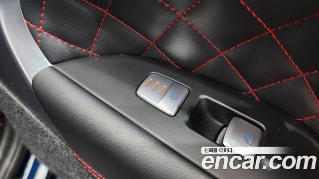 Genesis G70 2019 — photo 24