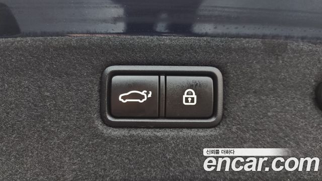 Genesis G70 2019 — photo 25